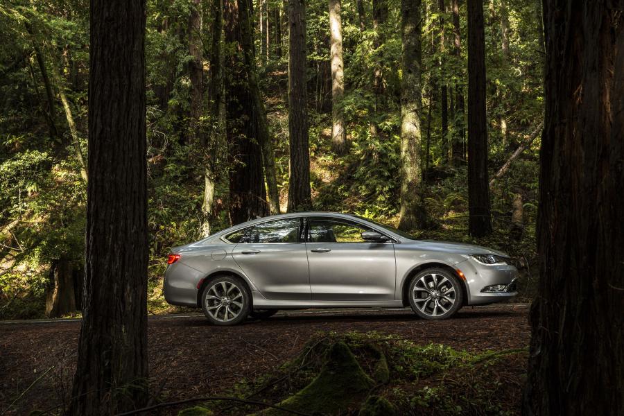  Chrysler 200 2015 года  (фото 205 из 207)